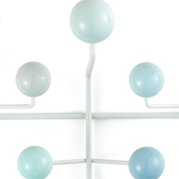 Vitra_Hang_it_all_Charles_Ray_Eames_wit_mat_20119103_Bohero_.png