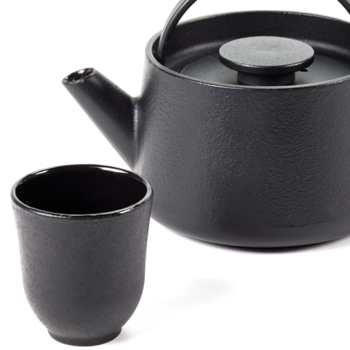 Sergio-Herman-INKU-Cup-Cast-Iron-SERAX-B6820003-.png