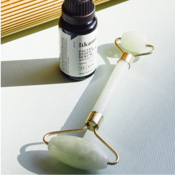 Likami-TT4215-Facial-Essential-Serum-15ml-Stone-Roller-BOHERO-1a.png