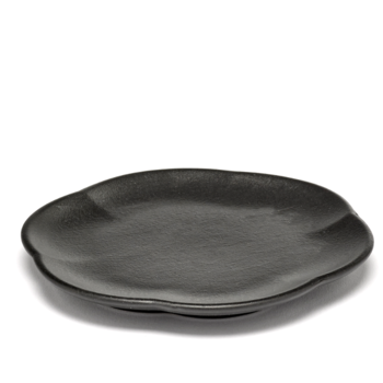 INKU-Sergio-Herman-Ribbed-Plate-M-SERAX-B5120238B-Black.png