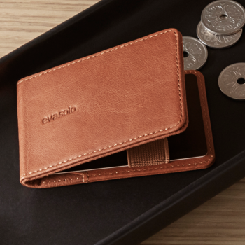 eva-solo-credit-card-holder-cognac-549012-bohero.png