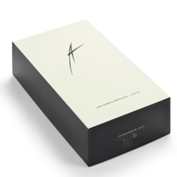 Ann-Demeulemeester-GIFTBOX-24-PCS-ZOE-SERAX.png