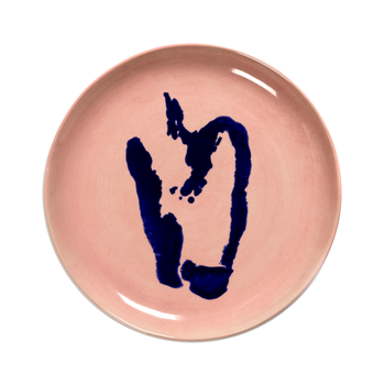 Yotam_Ottolenghi_FEAST_Ivo_Bisignano_B8921005L_Delicious_Pink_Pepper_Blue_plate_M22cm_SERAX.png