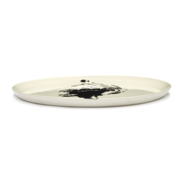 Yotam_Ottolenghi_FEAST_Ivo_Bisignano_B8921007S_Articoke_Black_serving_plate_35cm_.png