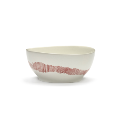 Yotam_Ottolenghi_FEAST_Ivo_Bisignano_B8921009F_White_Swirl_Stripes_Red_BowL_16_SERAX.png