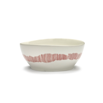 Yotam_Ottolenghi_FEAST_Ivo_Bisignano_B8921010F_White_Swirl_Stripes_Red_BowL_18_SERAX.png