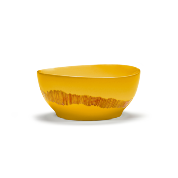 Yotam_Ottolenghi_FEAST_Ivo_Bisignano_B8921009G_Sunny_Yellow_Swirl_Stripes_Red_Bowl_16_SERAX.png