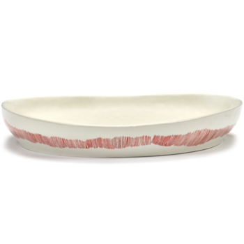 Yotam_Ottolenghi_FEAST_Ivo_Bisignano_B8921014A_White_Swirl_Stripes_Red_36_SERVING_Plates_SERAX_.png