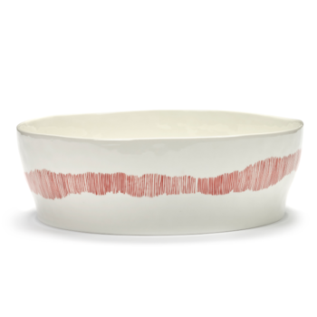 Yotam_Ottolenghi_FEAST_Ivo_Bisignano_B8921015A_White_Swirl_Stripes_Red_SALAD_bowl_28_SERAX_.png