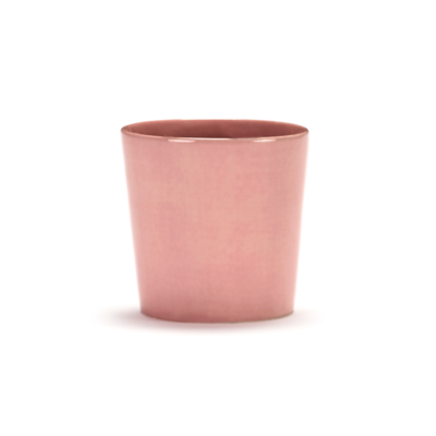 Yotam_Ottolenghi_FEAST_Ivo_Bisignano_B8921018D_Delicious_Pink_Coffee_Cup_Serax.png