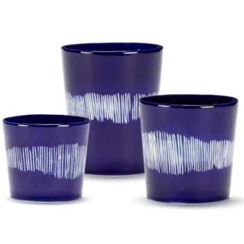 Yotam_Ottolenghi_FEAST_Ivo_Bisignano_B8921019A_Lapis_Lazuli_Swirl_Stripes_White_Tea_Cup_Serax_Bohero.png