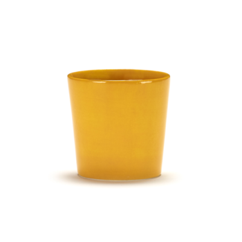 Yotam_Ottolenghi_FEAST_Ivo_Bisignano_B8921018E_Sunny_Yellow_Coffee_Cup_Serax.png