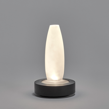 Ann-Demeulemeester-LYS-1-Vase-Table-lamp-SERAX-B0821105-.png