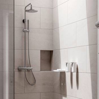 ZONE_DENMARK_RIM_showershelf_white_14467_doucherek.jpg