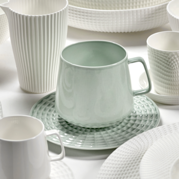 Ann_VAN_Hoey_NIDO_2_Cappuccino_Cup_Green_B9223033_SERAX_Bohero.png