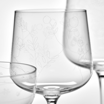 MARNI_Francesco_Risso_Serax_Mirtillo_Tea_White_Wine_Glass_Witte_wijnglas_B0823302-050_1a.png