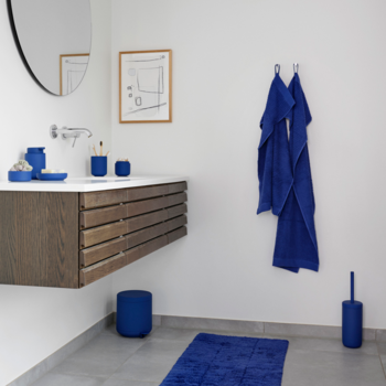 ZONE_DENMARK_CLASSIC_Indigo_Blue_Bath_Mat_Badmat_Tappetino_Bagno_50x80_31574_.png