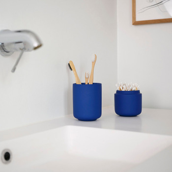 ZONE_DENMARK_UME_Indigo_Blue_Toothbrush_Mug_Bicchiere_Spazzolino_31553_Italia_1.jpg