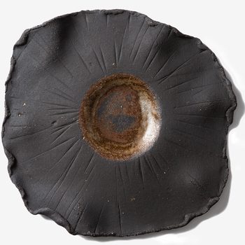 UNIK_ROOS_VAN_DE_VELDE_ODETOTHEEARTH_T1024009_TAPAS_PLATE_LAVA_BLACK.png