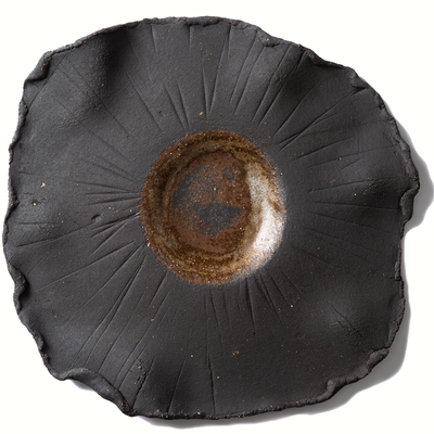 UNIK_ROOS_VAN_DE_VELDE_ODETOTHEEARTH_T1024009_TAPAS_PLATE_LAVA_BLACK_.png