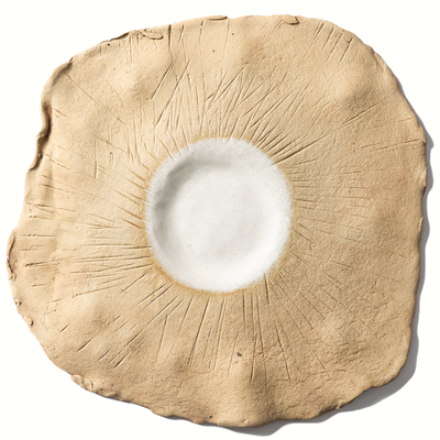 UNIK_ROOS_VAN_DE_VELDE_ODETOTHEEARTH_T1024010_TAPAS_PLATE_LAVA_CREAM_RB.png