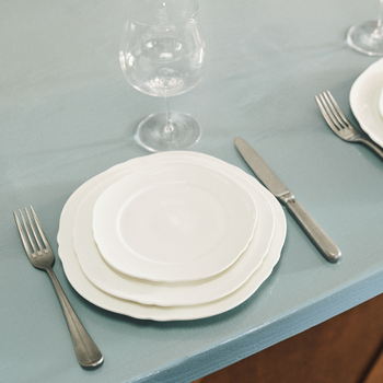 Sergio-Herman-Silhouette-Serax-Starter-plate-white-23-Voorgerecht-bord-.png