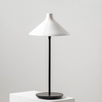 Seppe-van-Heusden-Seam-TAFELLAMP-LAMPE-DE-TABLE-Serax-.png