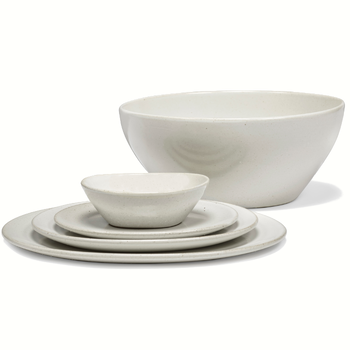 Uncharted-Out-of-Lines-Serax-Serving-bowl-off-white-Saladier-blanc-cass-Serveerkom-gebroken-wit-B3624011-005-Bohero.png