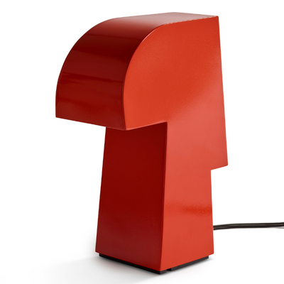 B0426007_300_BobVerhelstNIZOUtablelampred-pp1.png