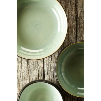 Pascale_Naessens_serving_dish_acqua_green_black_B1013053_Bohero_b.jpg