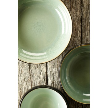 Pascale_Naessens_serving_dish_acqua_green_black_B1013053_Bohero_1.jpg