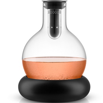 EvaSolo_567473_Cool_wine_decanter_2.jpg