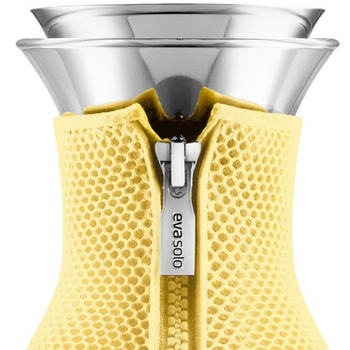 EvaSolo_567970_Fridge_carafe_3D_Yellow_lemonade.jpg