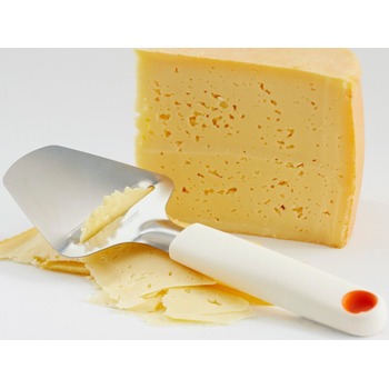 Fiskars_cheese_slicer_for_hard_cheese_1016129_Functional_Form_Bohero_1b.JPG